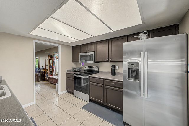 5221 E SAGUARO Circle, Phoenix, AZ 85044