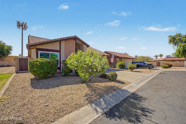 5221 E SAGUARO Circle, Phoenix, AZ 85044