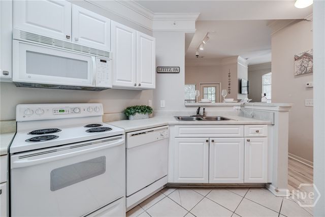 3334 Whitemarsh Way, Savannah, GA 31410
