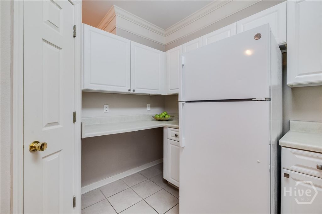 Image 11 of property listing at 3334 Whitemarsh Way, Savannah, GA 31410