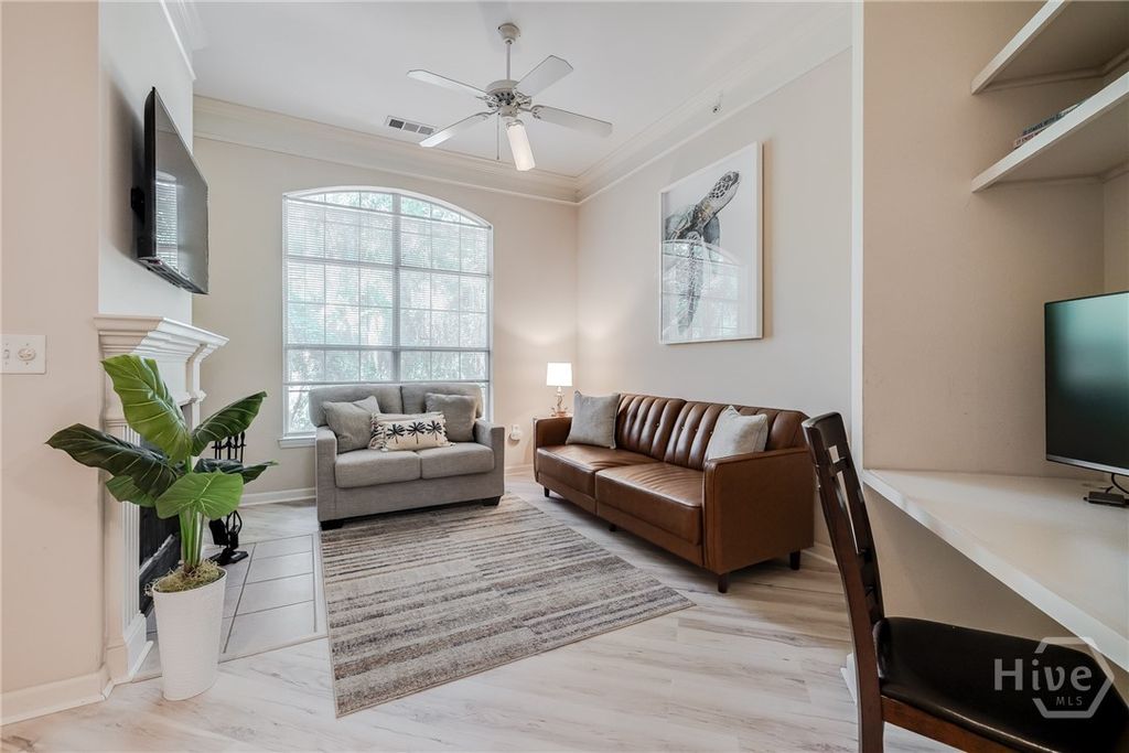 Image 13 of property listing at 3334 Whitemarsh Way, Savannah, GA 31410