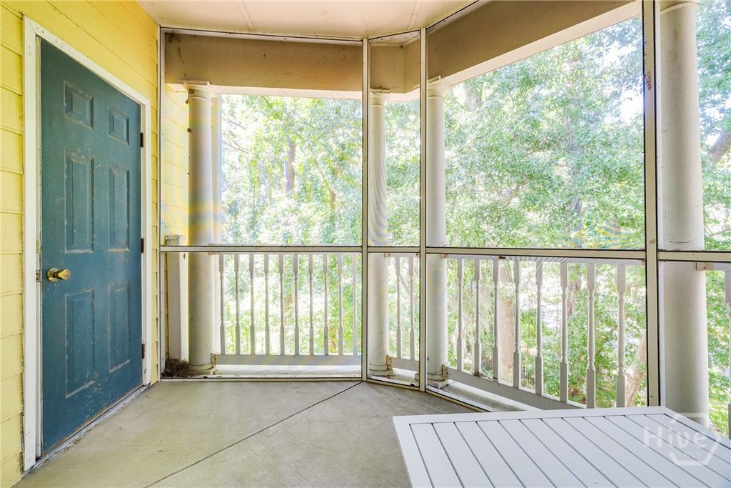 Image 25 of property listing at 3334 Whitemarsh Way, Savannah, GA 31410