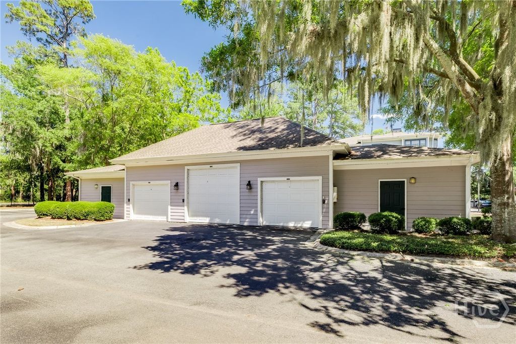 Image 26 of property listing at 3334 Whitemarsh Way, Savannah, GA 31410