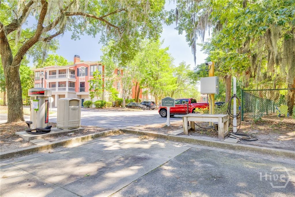 Image 31 of property listing at 3334 Whitemarsh Way, Savannah, GA 31410