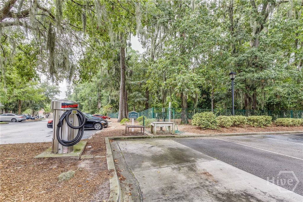 Image 38 of property listing at 3334 Whitemarsh Way, Savannah, GA 31410
