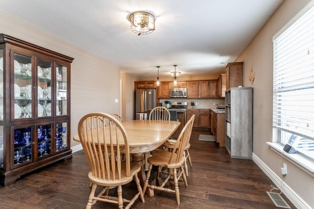 4601 MAPLE LEAF DR, Columbia, MO 65201