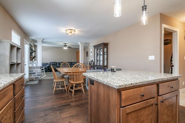 4601 MAPLE LEAF DR, Columbia, MO 65201