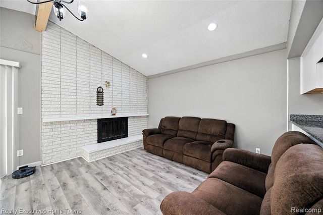 37011 Tricia Drive, Sterling Heights, MI 48310