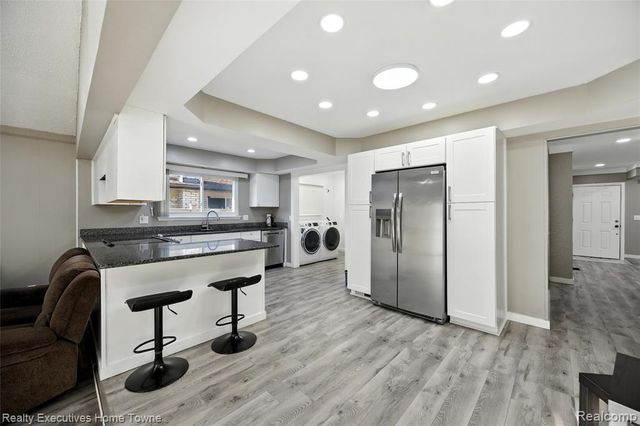 37011 Tricia Drive, Sterling Heights, MI 48310