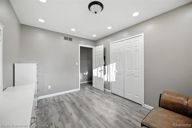 37011 Tricia Drive, Sterling Heights, MI 48310