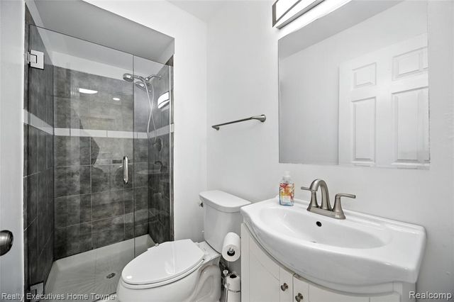 37011 Tricia Drive, Sterling Heights, MI 48310