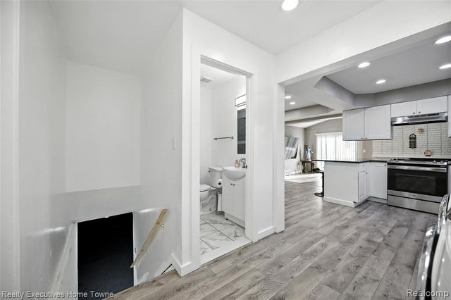 37011 Tricia Drive, Sterling Heights, MI 48310