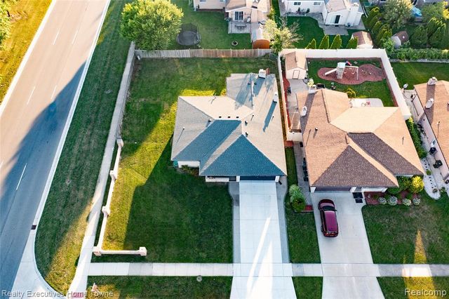 37011 Tricia Drive, Sterling Heights, MI 48310