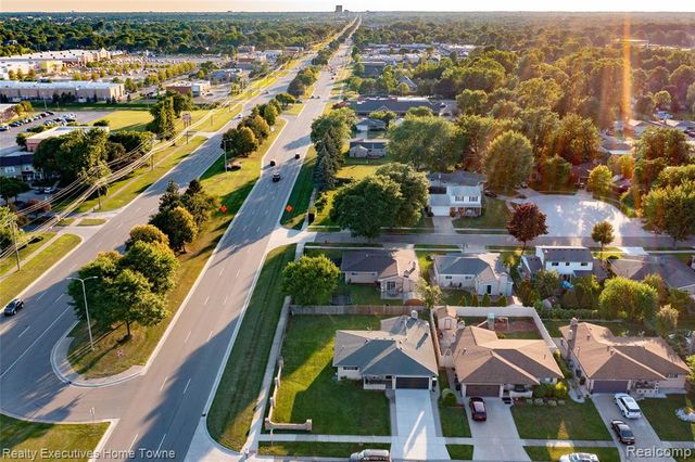 37011 Tricia Drive, Sterling Heights, MI 48310