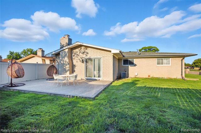 37011 Tricia Drive, Sterling Heights, MI 48310