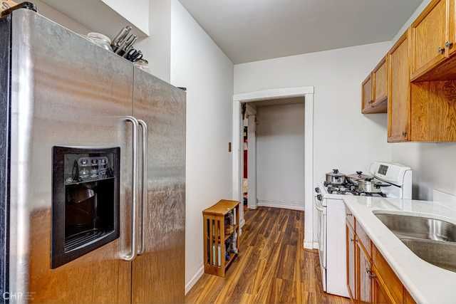 2832 N Mozart Street, Chicago, IL 60618
