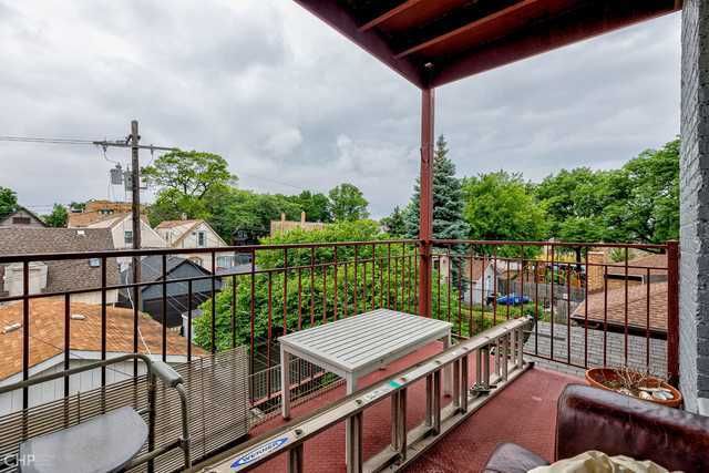 2832 N Mozart Street, Chicago, IL 60618