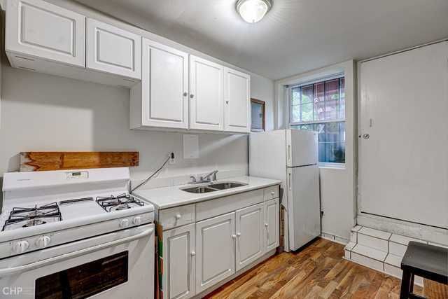 2832 N Mozart Street, Chicago, IL 60618