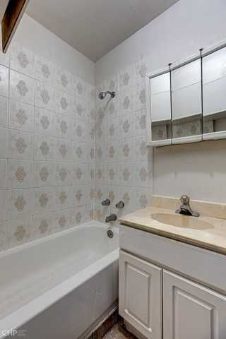 2832 N Mozart Street, Chicago, IL 60618