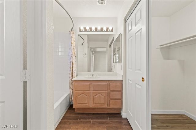 7900 Abalone Cove Drive, Las Vegas, NV 89128