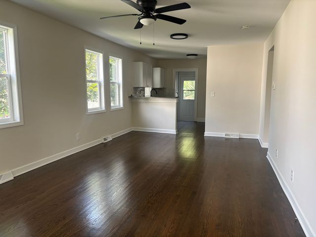 10703 W Woodland Avenue, Beach Park, IL 60087