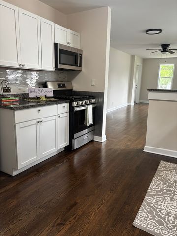 10703 W Woodland Avenue, Beach Park, IL 60087