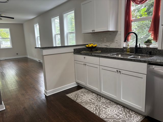 10703 W Woodland Avenue, Beach Park, IL 60087