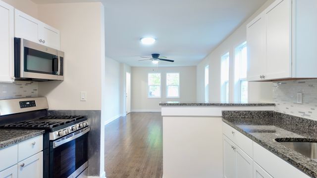 10703 W Woodland Avenue, Beach Park, IL 60087