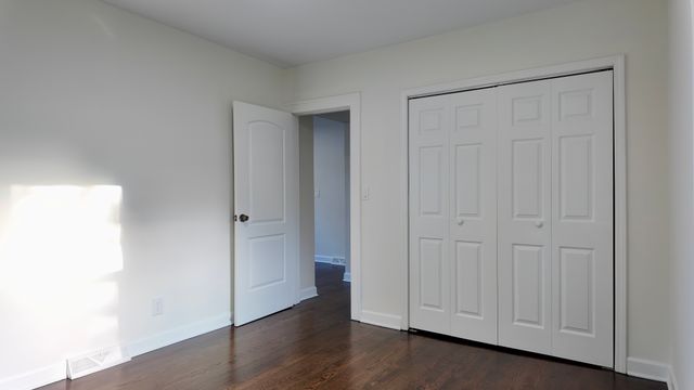 10703 W Woodland Avenue, Beach Park, IL 60087