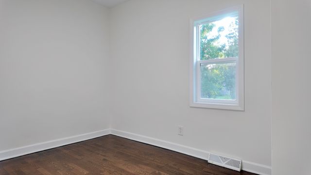 10703 W Woodland Avenue, Beach Park, IL 60087