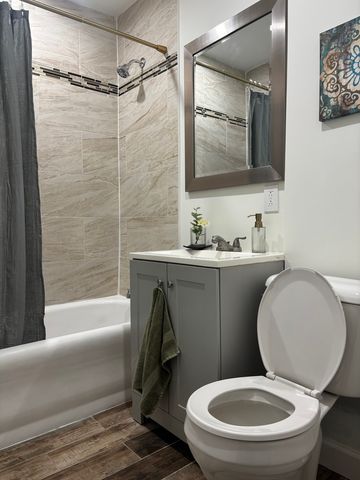 10703 W Woodland Avenue, Beach Park, IL 60087