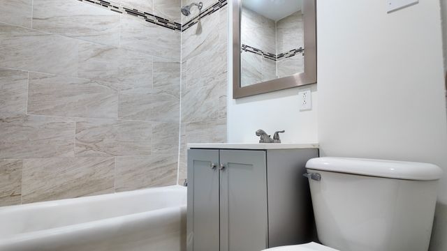10703 W Woodland Avenue, Beach Park, IL 60087