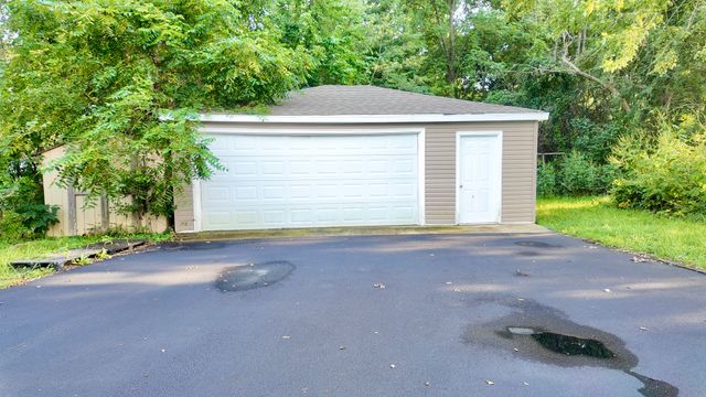 10703 W Woodland Avenue, Beach Park, IL 60087