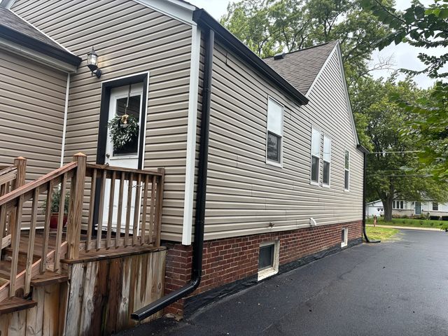 10703 W Woodland Avenue, Beach Park, IL 60087