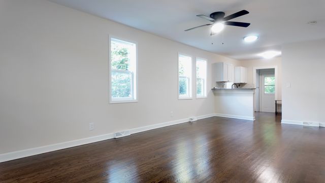10703 W Woodland Avenue, Beach Park, IL 60087