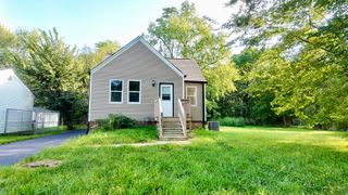 10703 W Woodland Avenue, Beach Park, IL 60087
