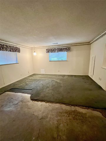 6115 Red Bird Court, Dallas, TX 75232