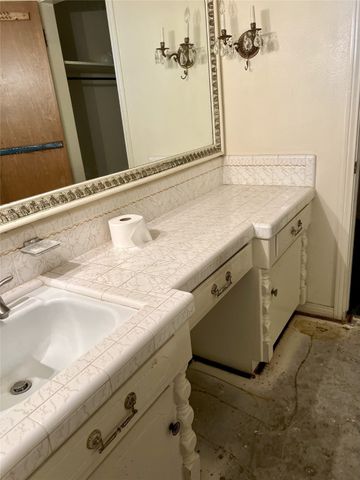 6115 Red Bird Court, Dallas, TX 75232