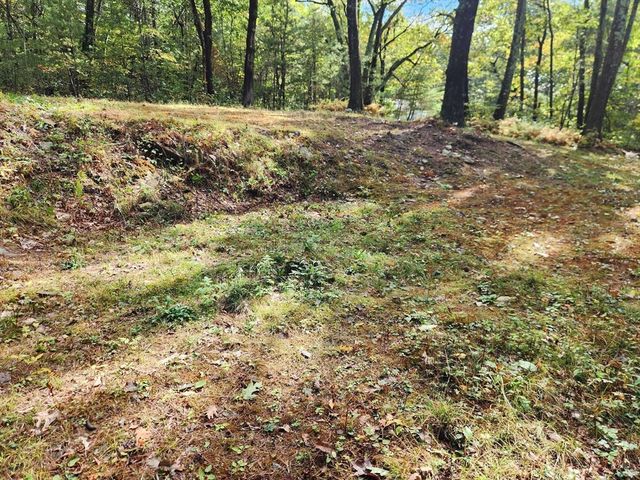 236 Turkey Hill Rd, Rutland, MA 01543