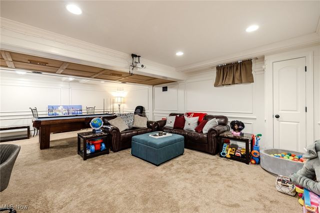 38694 Andrews Ridge Way, Willoughby, OH 44094