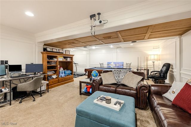 38694 Andrews Ridge Way, Willoughby, OH 44094