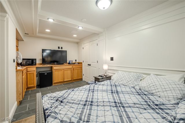 38694 Andrews Ridge Way, Willoughby, OH 44094