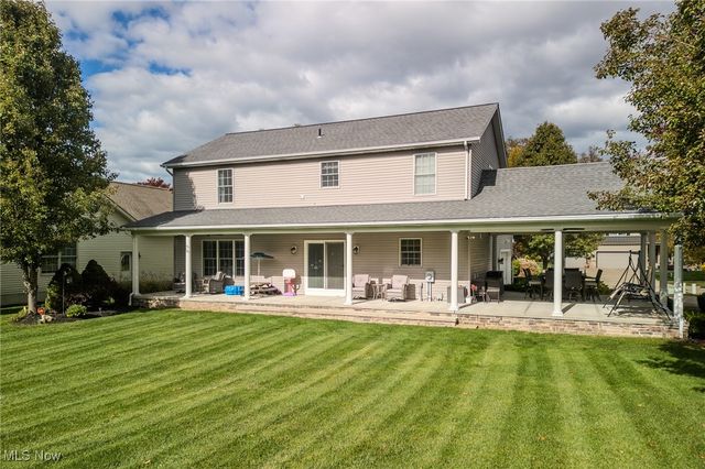 38694 Andrews Ridge Way, Willoughby, OH 44094