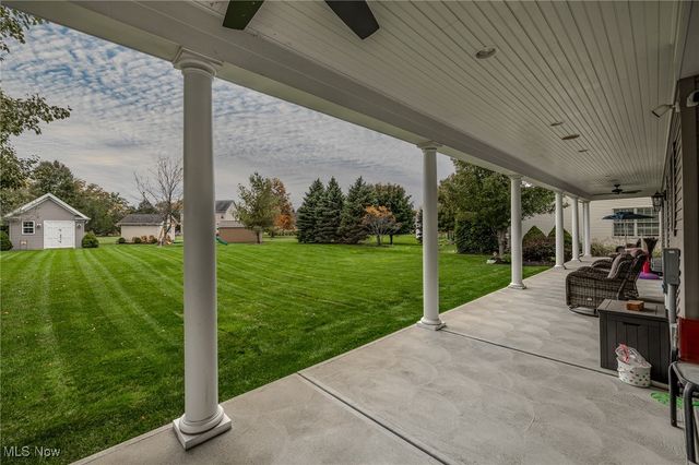 38694 Andrews Ridge Way, Willoughby, OH 44094