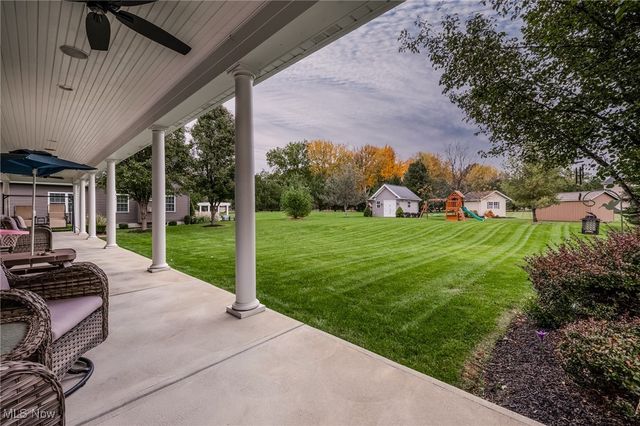38694 Andrews Ridge Way, Willoughby, OH 44094