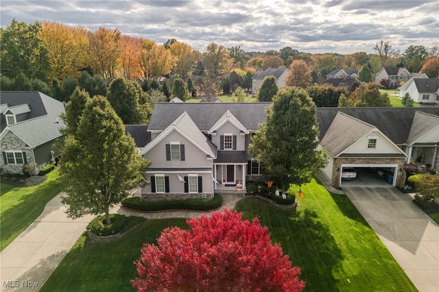 38694 Andrews Ridge Way, Willoughby, OH 44094