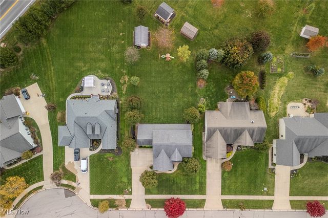 38694 Andrews Ridge Way, Willoughby, OH 44094