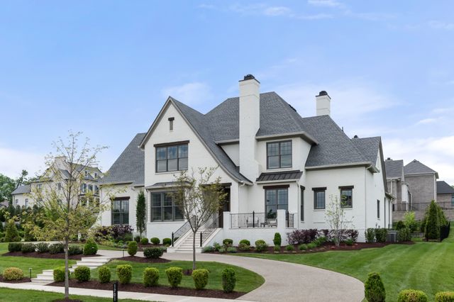1701 Southwick Dr, Brentwood, TN 37027