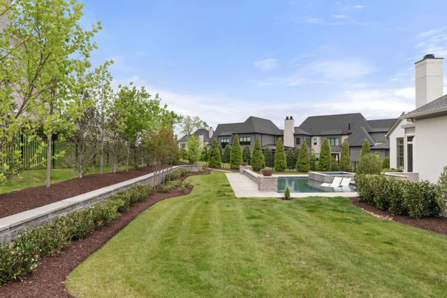 1701 Southwick Dr, Brentwood, TN 37027