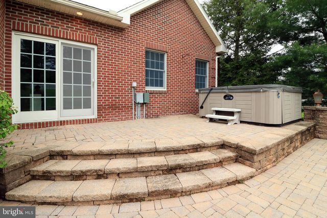 130 ASPEN DR, Boalsburg, PA 16827